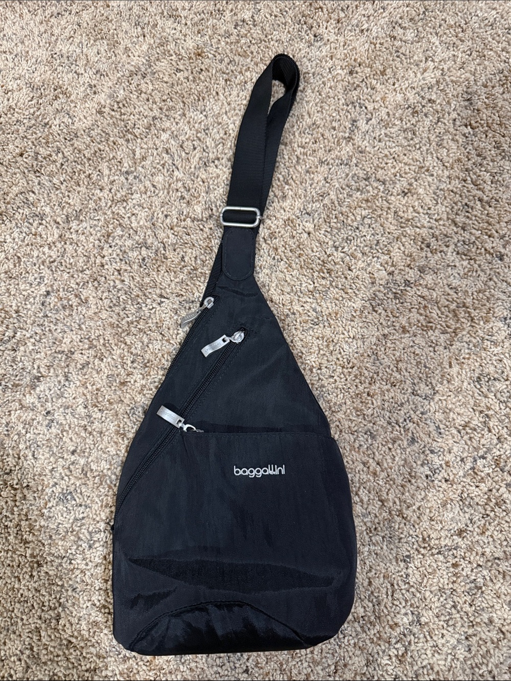 Baggallini Black Sling Bag- NWOT